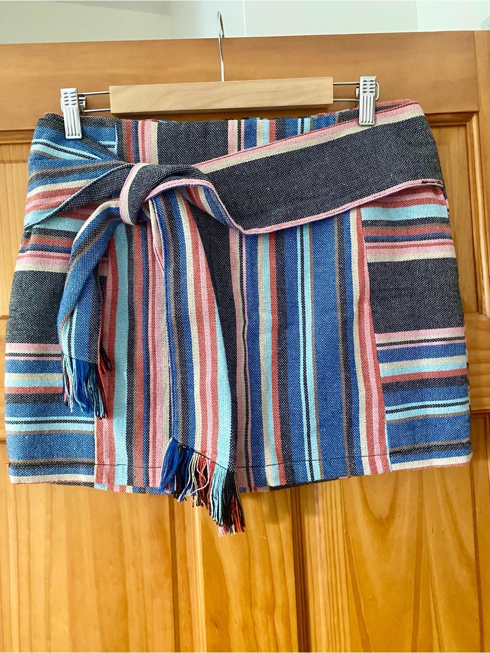 Guess Striped Wrap Mini Skirt Fringe Tie Detail Boho Southwestern Size 6